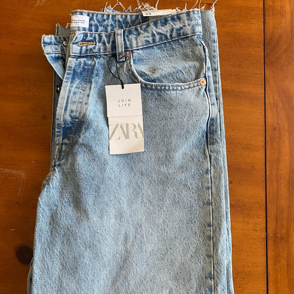 Zara Straight High Rise Ankle Length Jeans